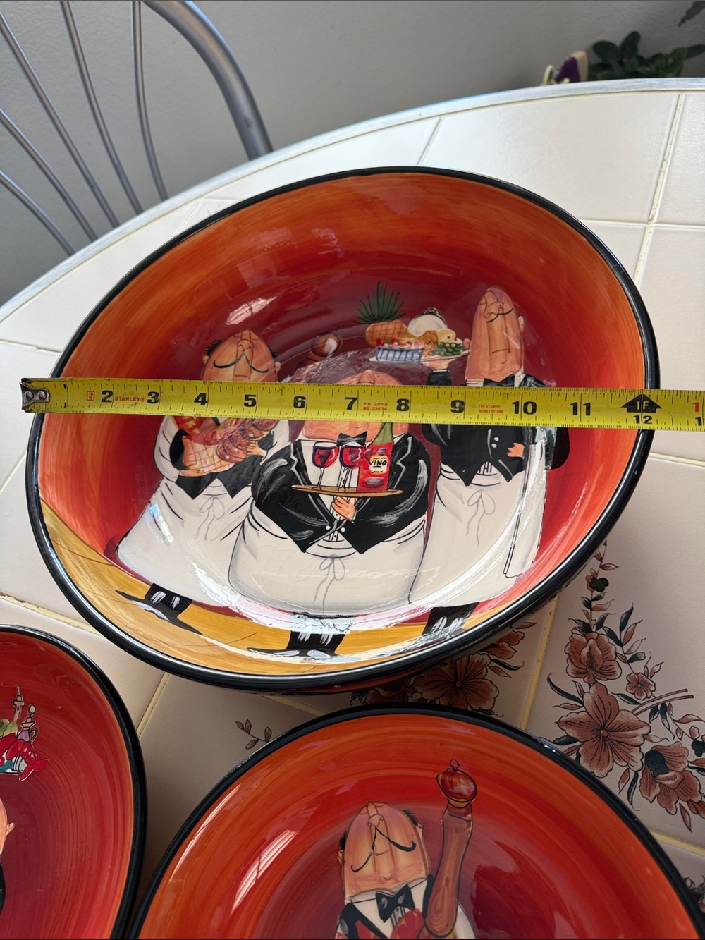 Certified International 13" Pasta Salad Serving Bowl and Dinner Plates. - Picture 8 of 13